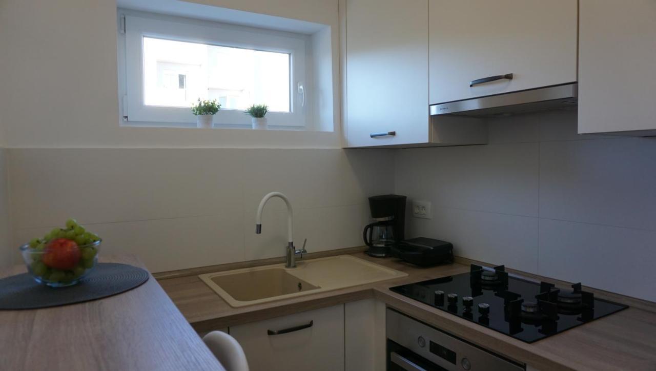 Apartman Luka Pula Exterior foto